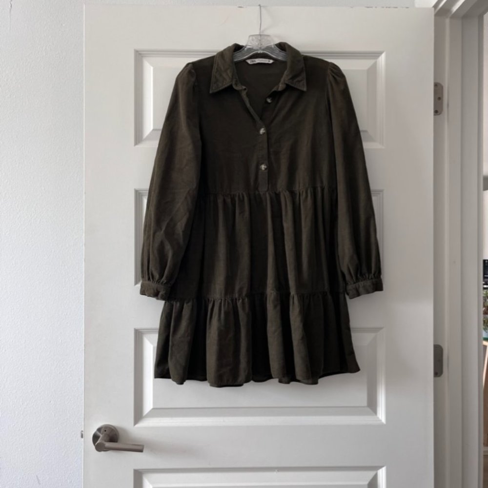 Zara corduroy green dress size medium